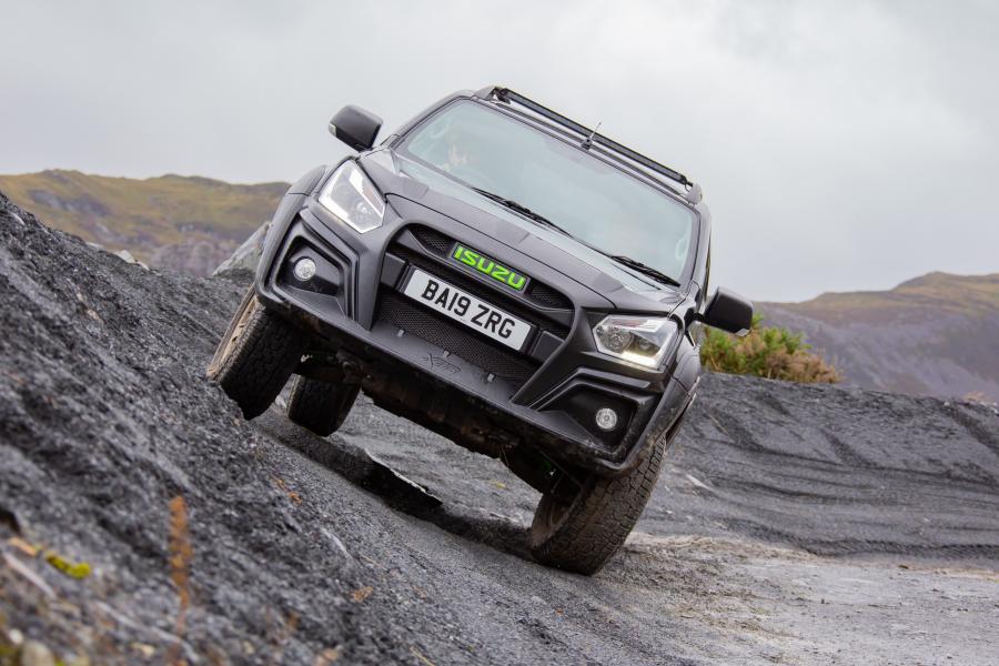  Isuzu D-Max XTR 2019 года  (UK) (фото 3 из 40)